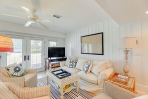 Living Room | Smart TV | DVD Player | Board Games | Books