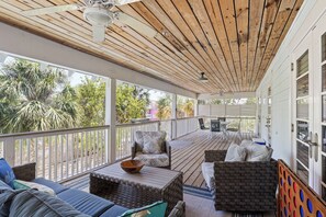 Gorgeous porch with fans