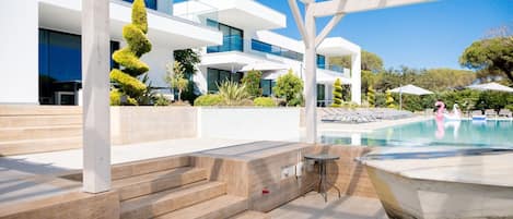 Super Luxury Vilamoura Home | 8 Bedroom Suites | Brand New Exquisite House | Lavishly Furnished Throughout