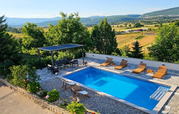 pool