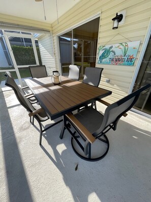 Outdoor dining