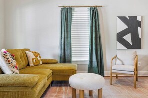 Lounge around and rest in the living room space 