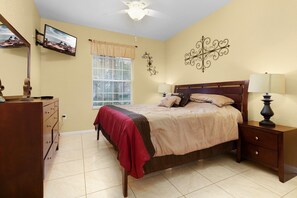 King size Master bedroom - Del Boca Vista