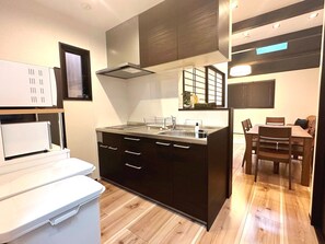 We also have plenty of cooking utensils and electronic appliances, so we recommend cooking for yourself.