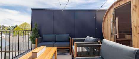 Rooftop Lounge | Sauna | BBQ