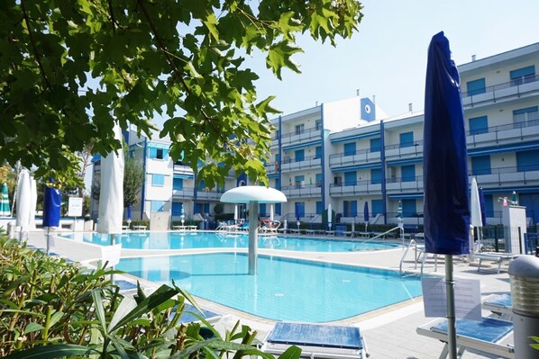 Holiday Home Swimming Pool