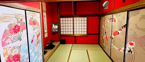 Koi Tsubaki Room 1
