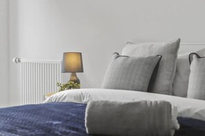Cushions & Towels