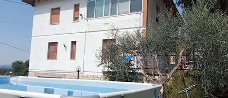 Main, Outdoor, Pool