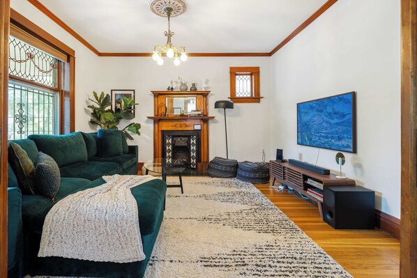 Living room (The fireplace is decorative only and not a working fireplace)