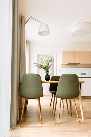 Dineren in de kamer