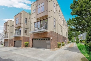 2 Car Garage