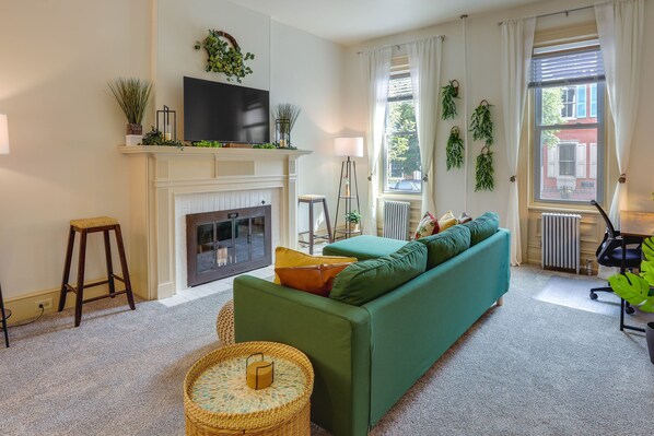 Pottstown Vacation Rental | 2BR | 1BA | Step-Free Access | 950 Sq Ft