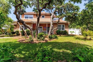 4270 Palmetto St.