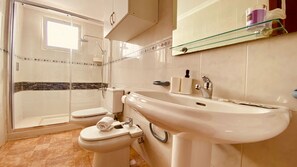 Bain