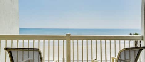Daytona Beach Vacation Rental | Studio | 1BA | 682 Sq Ft | Step-Free Access
