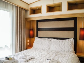 Double bedroom | Lakeland View 43 - Bonnie Escapes, Southerness