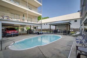 Access to Community Outdoor Pool & Grill Area