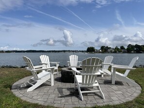 Firepit with six Polywood chairs (wood provided by Host)