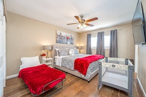 Master King Suite with Twin Roll Away and Pack n Play