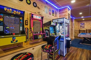 Spielezimmer