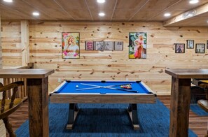 Spielezimmer