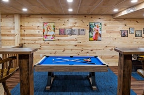 Spielezimmer