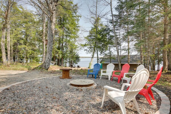 Phelps Vacation Rental | 2BR | 2BA | 1,400 Sq Ft | Stairs Required