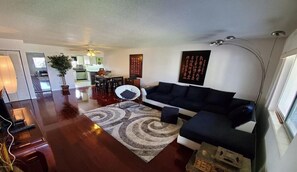 living /dining area