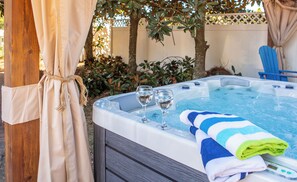 Dive into relaxation in the 6-person hot tub—where your ultimate getaway begins.