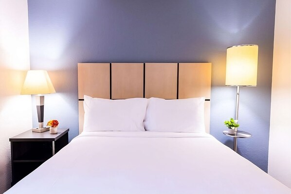 Comfortable Unit with Queen size bed