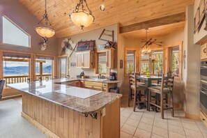 Fully Stocked Kitchen - Breakfast Table (Seats 4) and Breakfast Bar