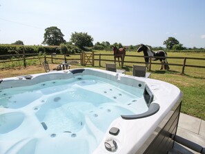 Bain à remous extérieur