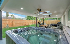 Nothing says “ahhhh” like a relaxing soak in a hot tub - and this one’s right in the convenience of your backyard!