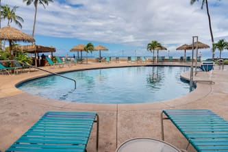 Whales and great reviews! Royal Kahana 2 Bd/2Ba ! Hotel zoned Safe to Book!