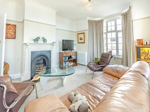 Living room | Crossways Mansions, Bexhill-on-Sea