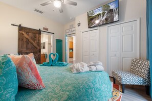55" Sony Smart TV. Ensuite bathroom! Plenty of closet space