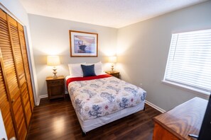 Guest bedroom. Sleeps 2.