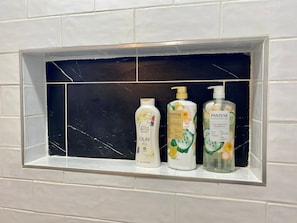 Équipements de salle de bain