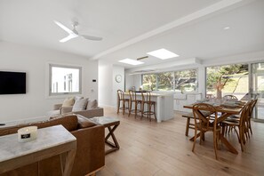 Kitchen, living room 1 and dining