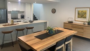 Dining area directly off kitchen