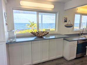 Kitch - Counter Top Space for days...