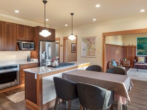 Full kitchen with dining for 4 guests