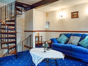 Living room | Weavers Cottage, Barnsley