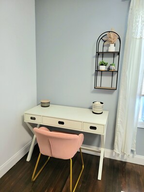 Lovely 2bd close to Major Attractions!