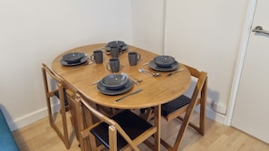 Dining area - suitable for 4