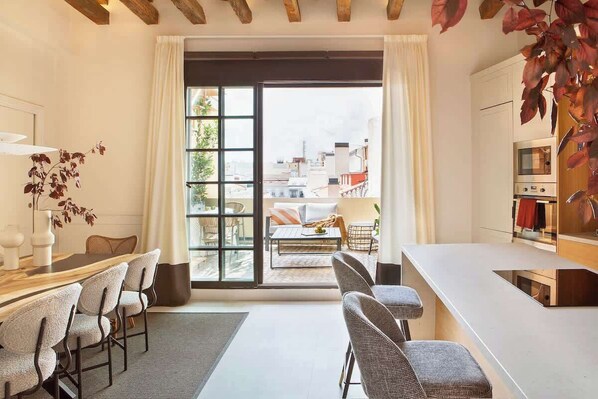 Kitchen & Dining Room
