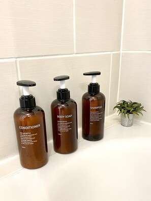 Bathroom amenities