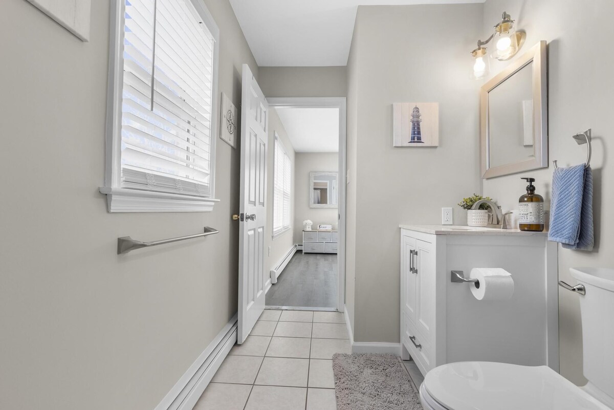 Coastal Retreat: Charming 3-Bedroom Fairfield Townhouse nr Beaches & Town Center