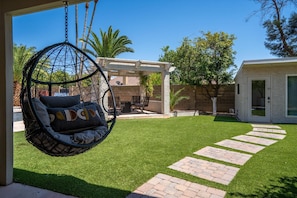The Seaside Bohemian - Backyard Seating